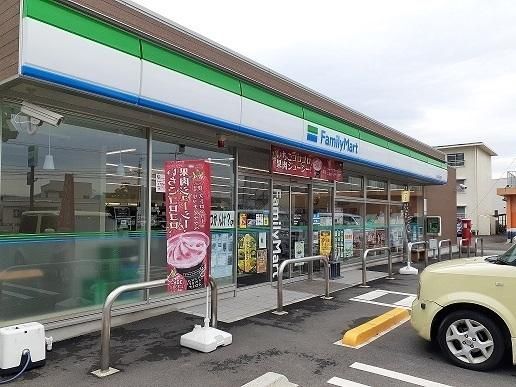 �y���Ӂz�@�t�@�~���[�}�[�g�]�ǒ��X�F260m