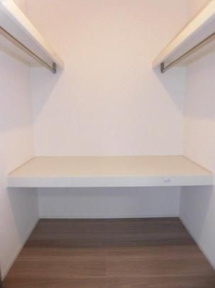 �y���̑��z�@205�@�E�H�[�N�C���N���[�[�b�g