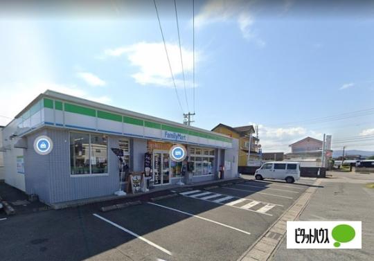 �y���Ӂz�@�t�@�~���[�}�[�g��ьܒ��ړX:307m