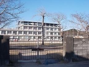 �y���Ӂz�@���쏬�w�Z�F500m