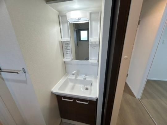 �y���̑��z�@�o�X�^�V�����[