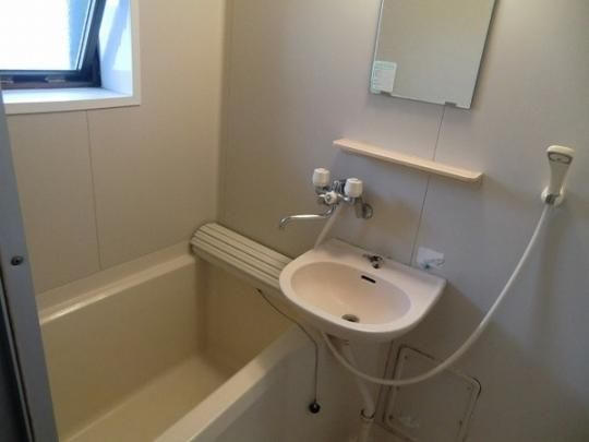 �y���̑��z�@�o�X�^�V�����[