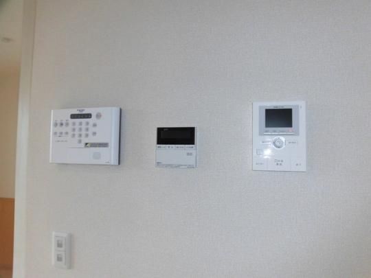 �y���̑��z�@205�@�z�[���Z�L�����e�B�ETV�C���^�[