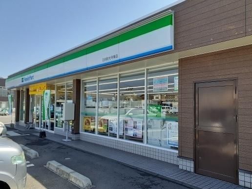 �y���Ӂz�@�t�@�~���[�}�[�g���������X�F160m