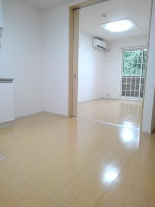 �y���̑��z�@���r���O