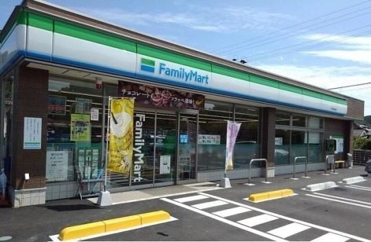 �y���Ӂz�@�t�@�~���[�}�[�g���h�X�F370m