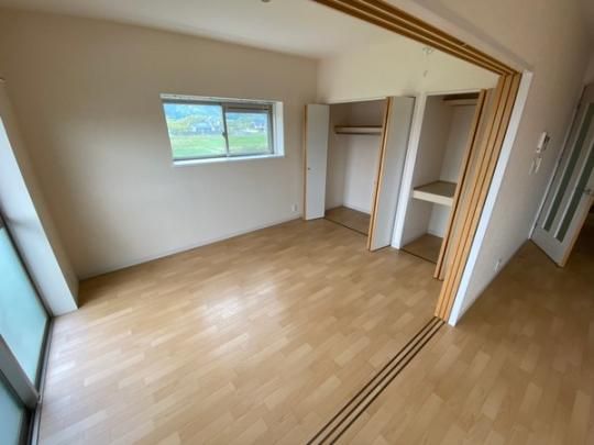 �y���̑��z�@���r���O