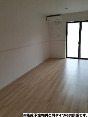 �y���̑��z�@���r���O