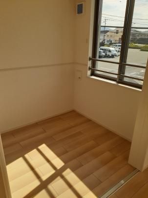 �y���̑��z�@�o���R�j�[