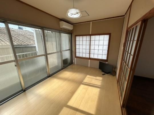 �y���̑��z�@���r���O