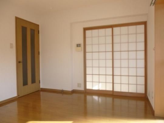 �y���̑��z�@���r���O