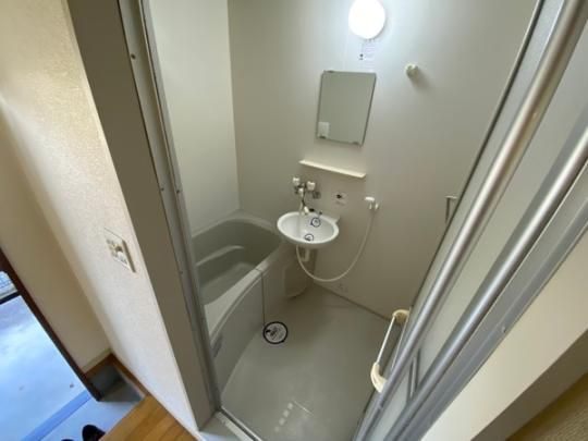 �y���̑��z�@�o�X�^�V�����[