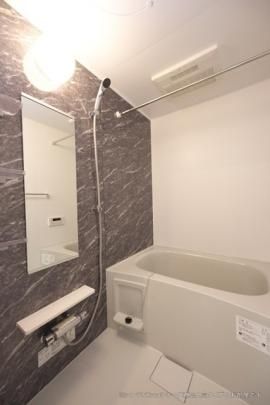 �y���̑��z�@�o�X�^�V�����[