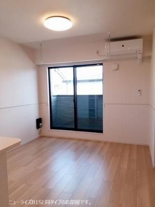 �y���̑��z�@���r���O