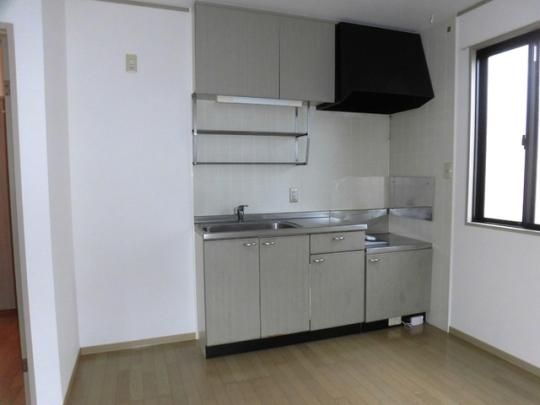 �y���̑��z�@�b101�@�L�b�`��