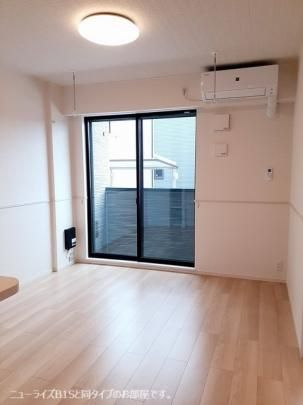 �y���̑��z�@���r���O