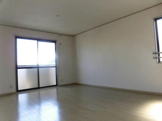 �y���̑��z�@�`205�@���r���O