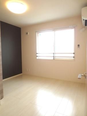 �y���̑��z�@301�@�G�A�R���Ɩ��t���m��