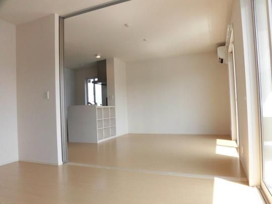 �y���̑��z�@���r���O