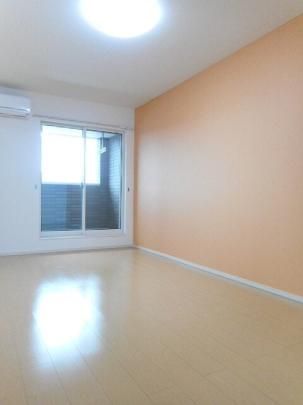 �y���̑��z�@���r���O