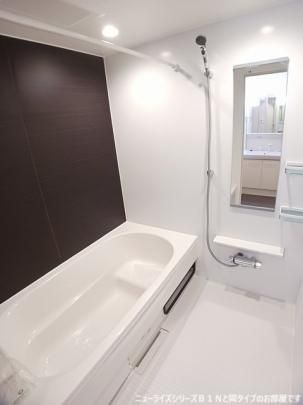 �y���̑��z�@�o�X�^�V�����[