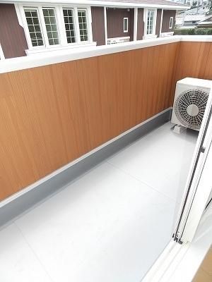 �y���̑��z�@�o���R�j�[