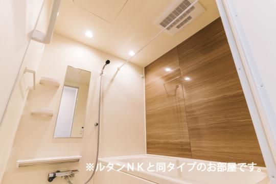 �y���̑��z�@�o�X�^�V�����[