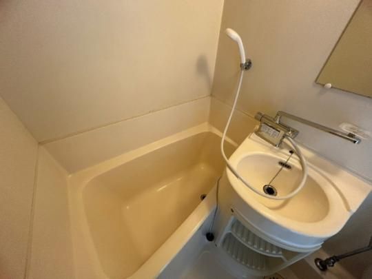 �y���̑��z�@�o�X�^�V�����[