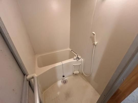 �y���̑��z�@�o�X�^�V�����[