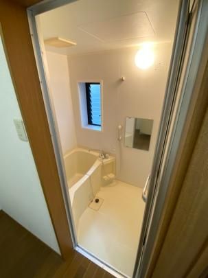 �y���̑��z�@�o�X�^�V�����[