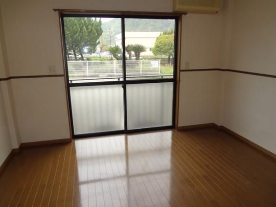 �y���̑��z�@���r���O