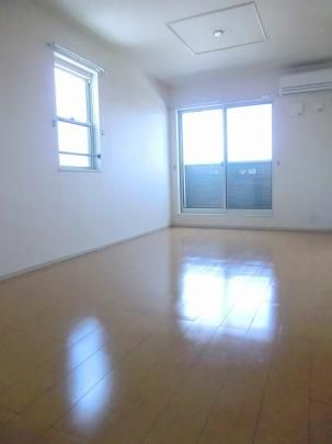 �y���̑��z�@���r���O